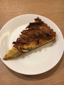 フェルメ 林檎のタルト 絶品です。