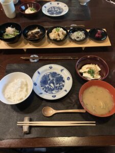 山荘無量塔 朝食 徹底紹介 大分県 湯布院 最高級旅館